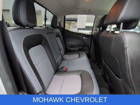 Used 2015 Chevrolet Colorado Z71 AWD/4WD image 26