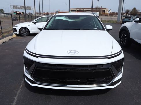 New 2026 Hyundai Sonata SEL FWD image 2