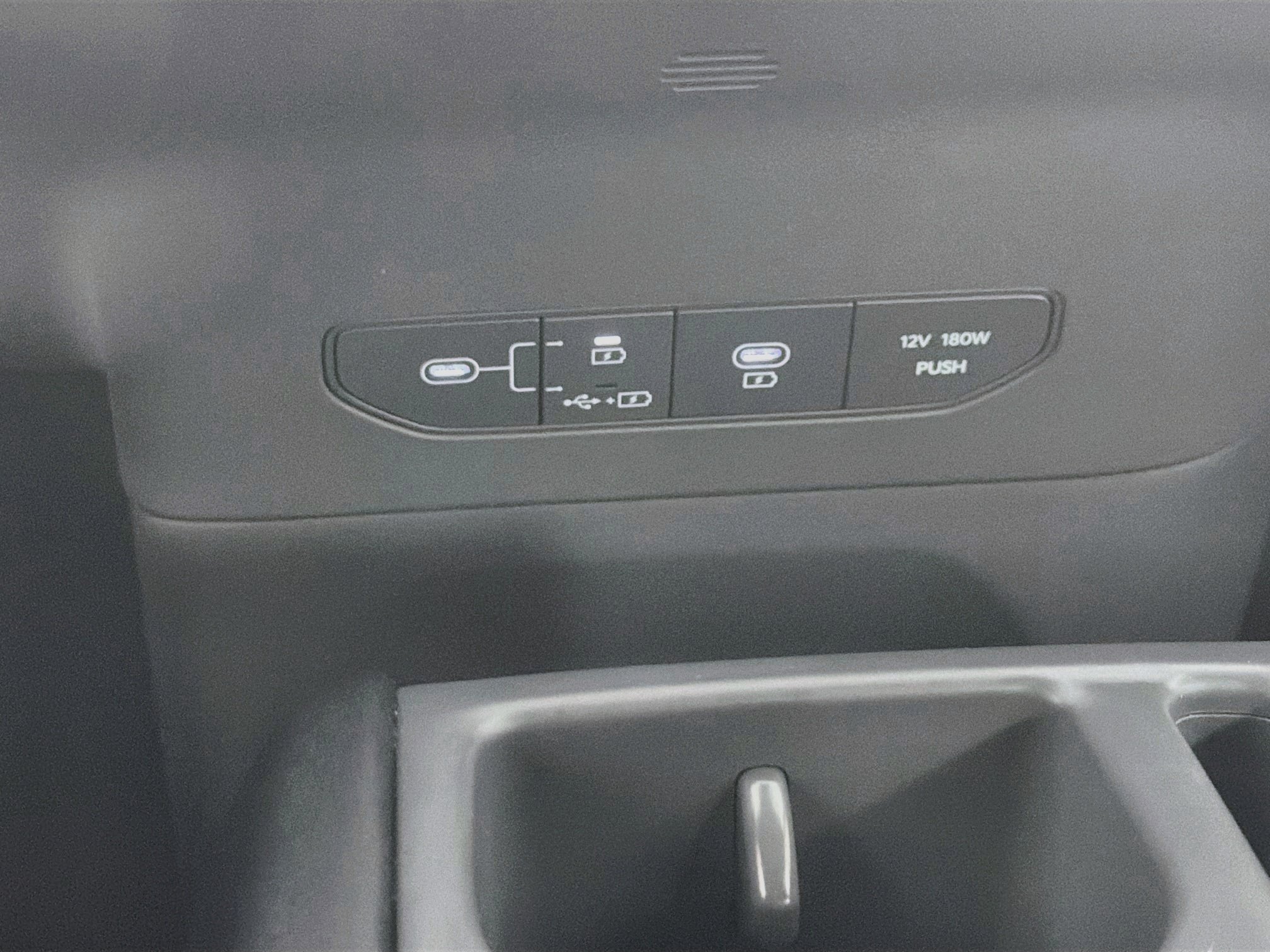 Used 2024 Kia EV9 Light Long Range RWD image 26