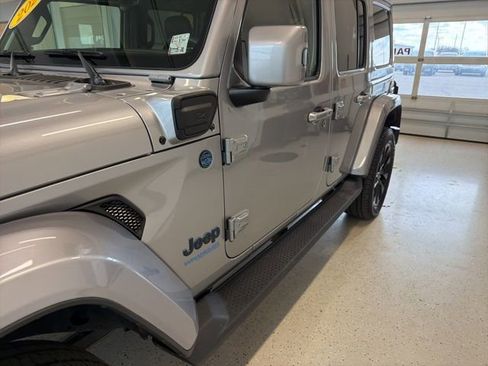 Used 2021 Jeep Wrangler Unlimited Sahara AWD/4WD image 6