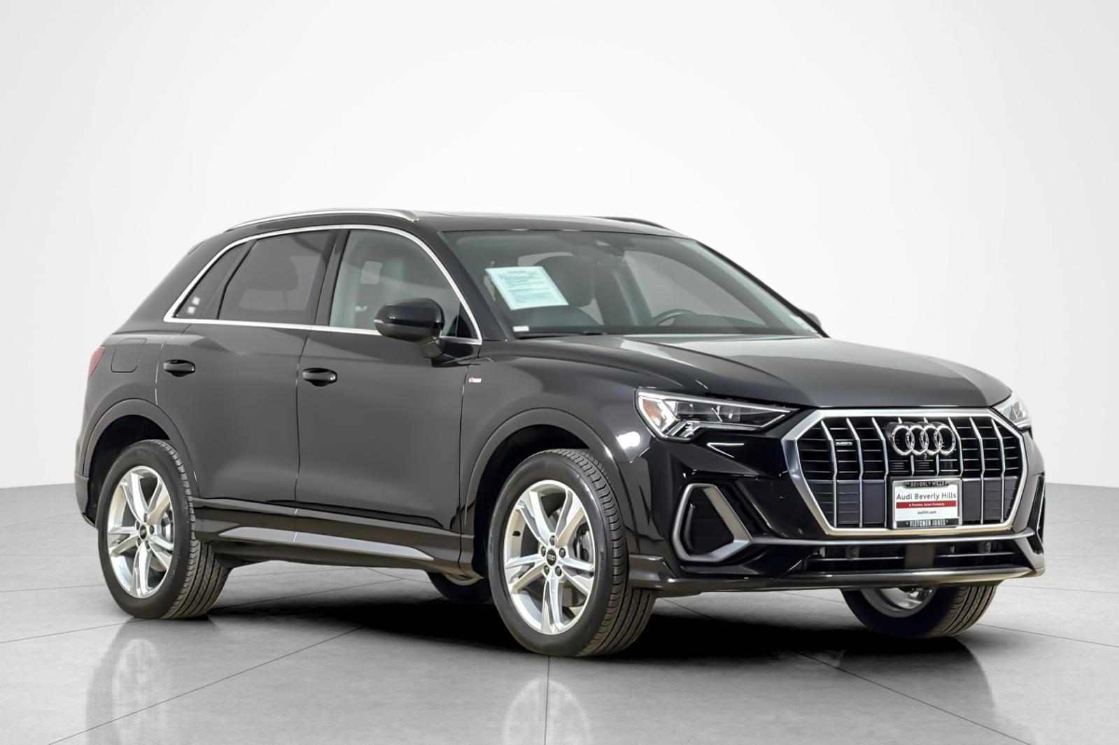 Used 2023 Audi Q3 2.0T Premium Plus w/ Premium Plus Package AWD/4WD image 7