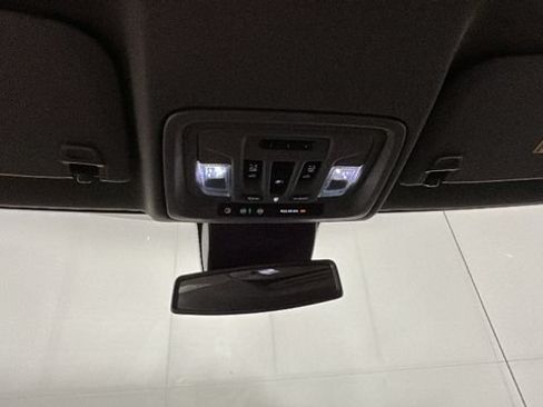 Used 2023 GMC Sierra 1500 SLT w/ SLT Convenience Package AWD/4WD image 25