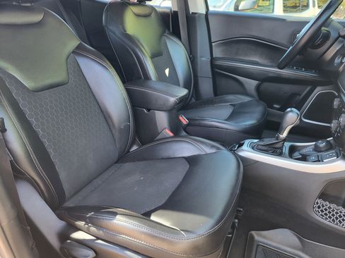 Used 2017 Jeep Compass Latitude w/ Popular Equipment Group image 15
