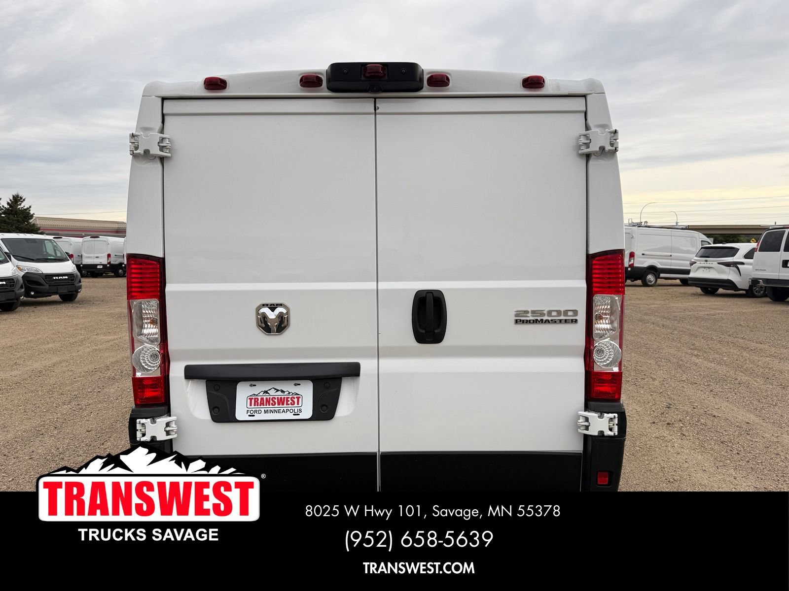 Used 2025 RAM ProMaster 2500 w/ Convenience Group FWD image 14