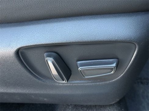 Used 2025 Toyota Grand Highlander AWD Hybrid image 33