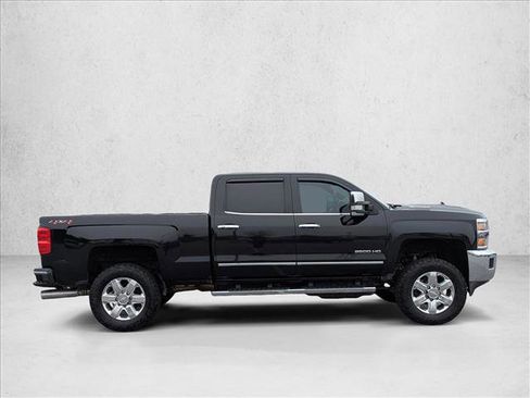 Used 2019 Chevrolet Silverado 2500 LTZ w/ Duramax Plus Package image 4