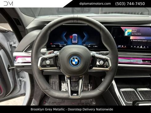 Used 2025 BMW i7 xDrive60 AWD/4WD image 31
