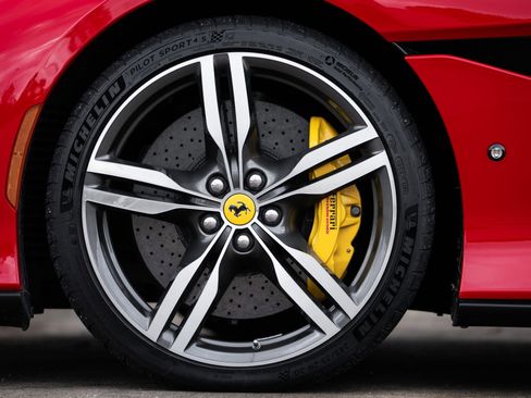 Used 2019 Ferrari Portofino image 43