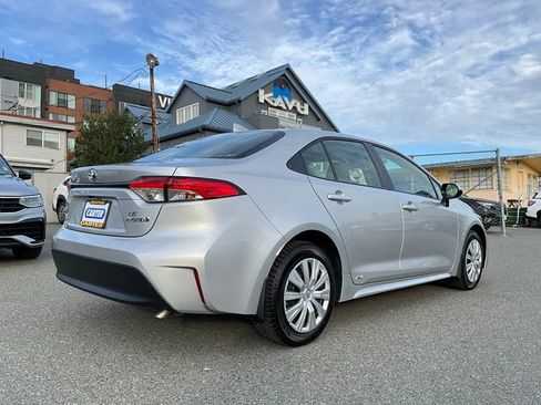 Used 2024 Toyota Corolla LE image 8