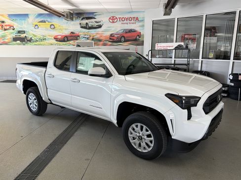 New 2025 Toyota Tacoma SR5 RWD image 46