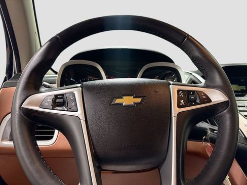 Used 2017 Chevrolet Equinox Premier w/ Enhanced Convenience Package AWD/4WD image 11