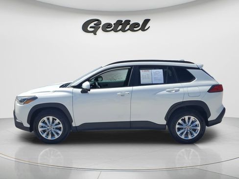 Used 2023 Toyota Corolla Cross LE FWD image 8
