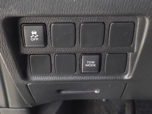 Used 2019 Nissan Pathfinder S FWD image 33