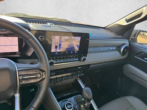 Used 2024 Chevrolet Colorado ZR2 w/ ZR2 Convenience Package III image 14