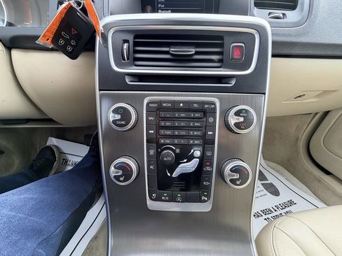 Used 2015 Volvo S60 T5 Premier image 53