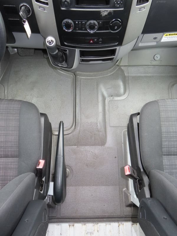 Used 2016 Mercedes-Benz Sprinter 2500 image 11