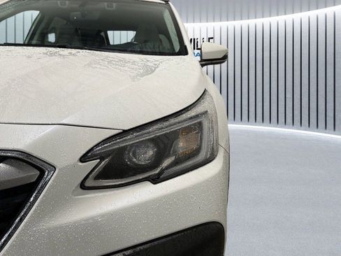 Used 2022 Subaru Outback Limited image 16