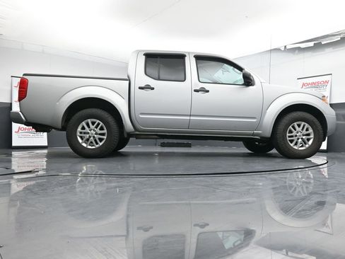 Used 2017 Nissan Frontier SV image 24