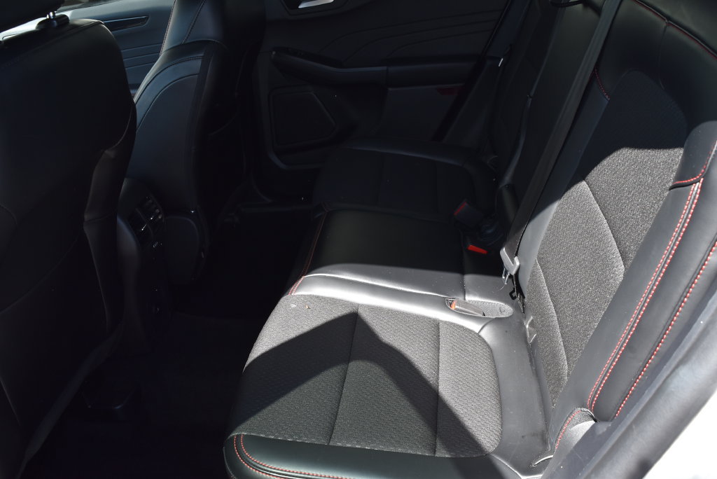 Used 2025 Ford Escape ST-Line Select AWD/4WD image 9