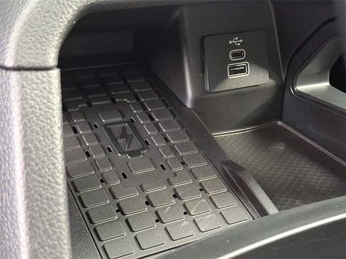 New 2025 Ford Ranger XLT w/ Equipment Group 301A High image 15