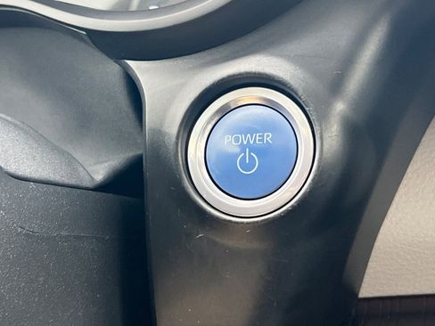 Used 2024 Toyota Sienna XLE image 23