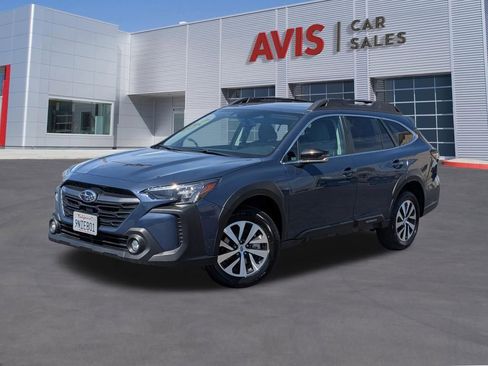 Used 2025 Subaru Outback Premium image 1