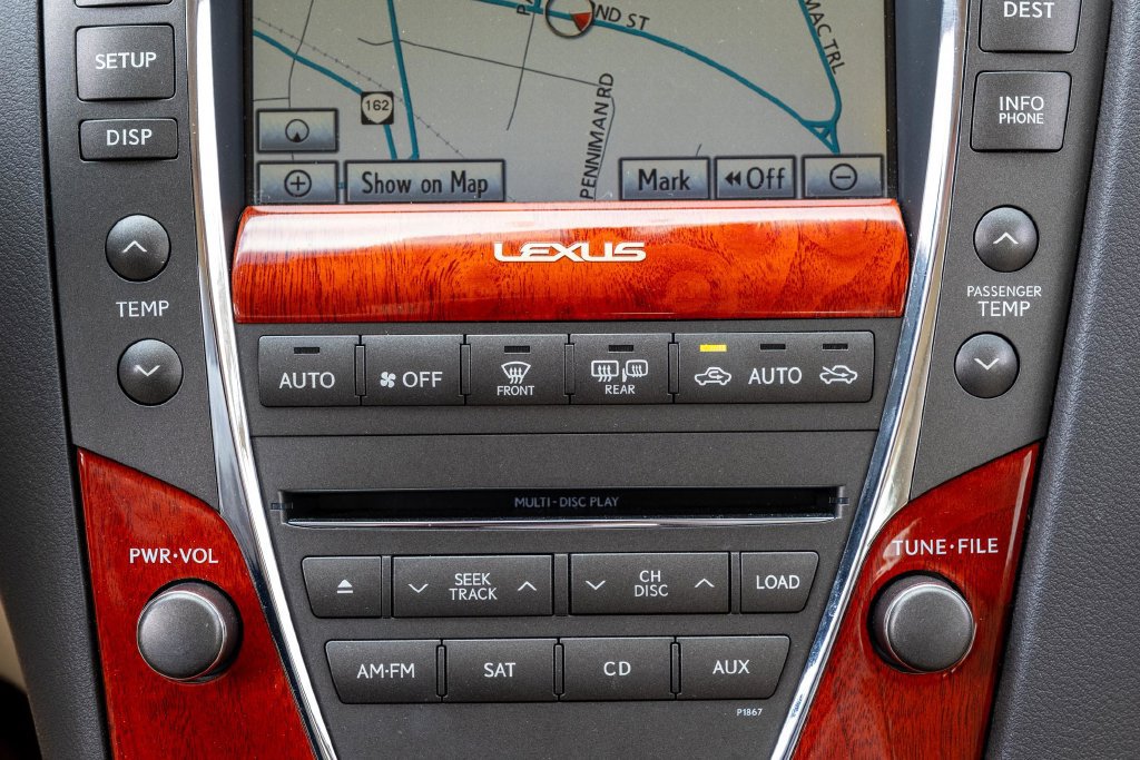 Used 2011 Lexus ES 350 w/ Preferred Accessory Package FWD image 21