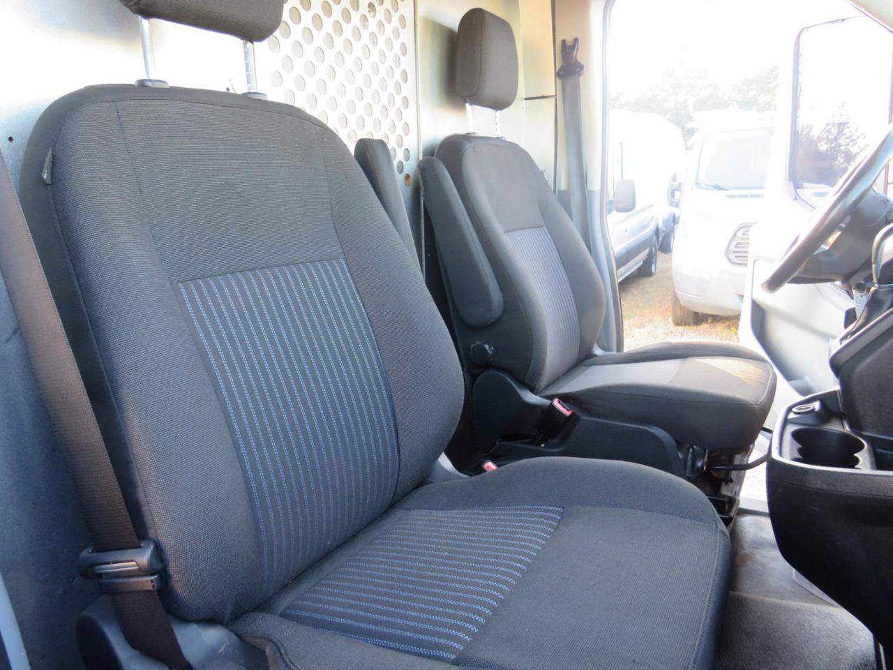 Used 2017 Ford Transit 250 130 Medium Roof RWD image 19