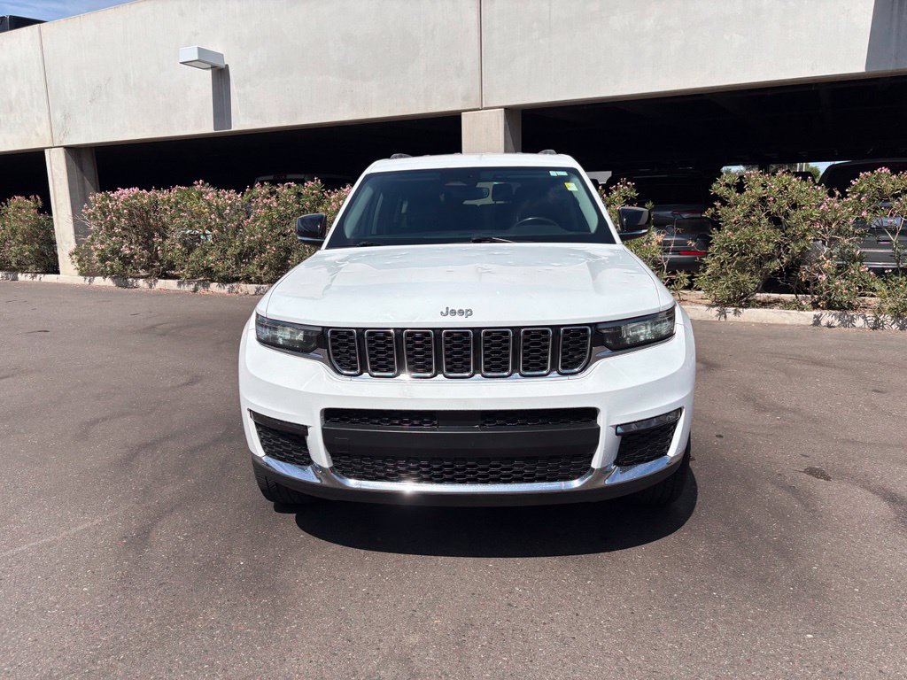 Used 2021 Jeep Grand Cherokee L Limited AWD/4WD image 2