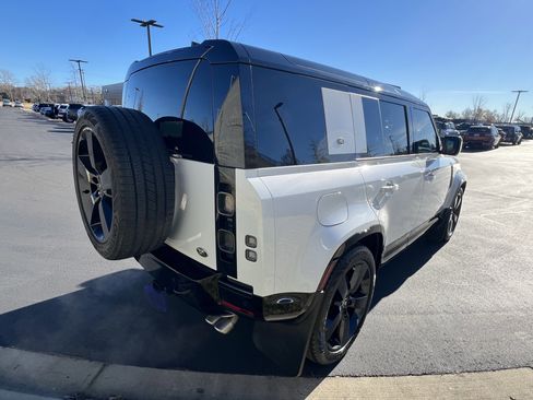 Certified 2023 Land Rover Defender 110 V8 image 7