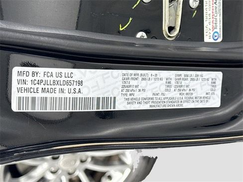 Used 2020 Jeep Cherokee Latitude Plus image 30