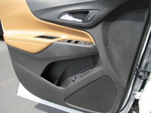 Used 2021 Chevrolet Equinox Premier FWD image 18
