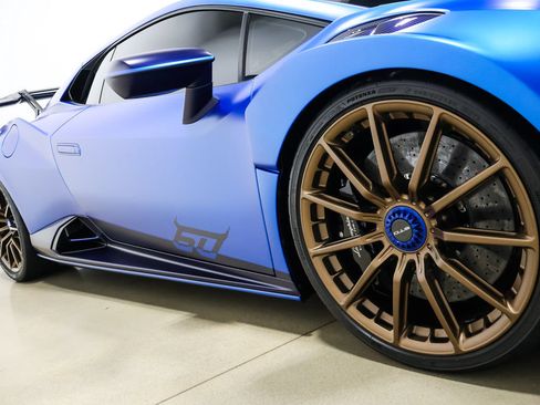 Used 2023 Lamborghini Huracan STO RWD image 38