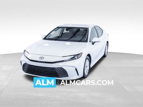 Used 2025 Toyota Camry LE image 1