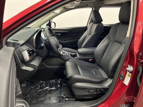 Used 2025 Subaru Outback Limited AWD/4WD image 11