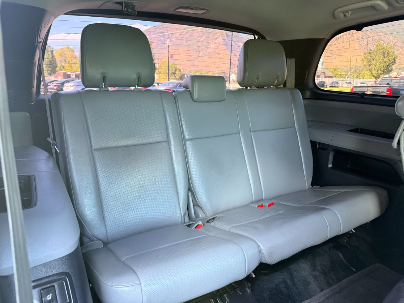 Used 2018 Toyota Sequoia Platinum w/ Carpet Mat Package AWD/4WD image 36