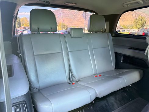 Used 2018 Toyota Sequoia Platinum w/ Carpet Mat Package AWD/4WD image 36