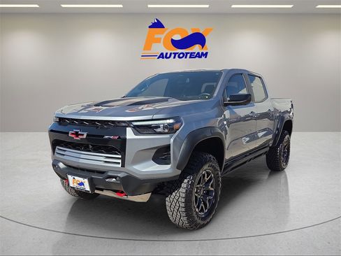 Used 2025 Chevrolet Colorado ZR2 w/ Technology Package image 1