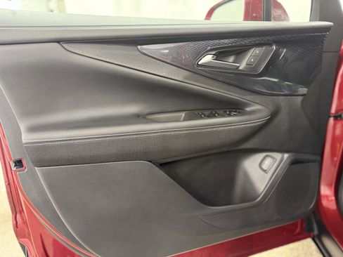 Used 2024 Chevrolet Blazer EV LT image 13