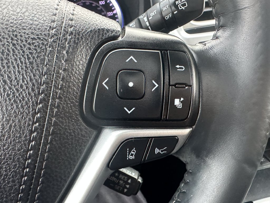 Used 2019 Toyota Highlander SE AWD/4WD image 22