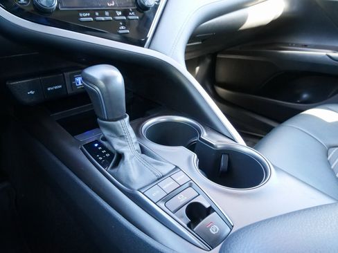 Used 2022 Toyota Camry SE w/ Convenience Package image 27