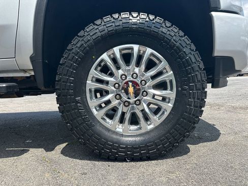 Used 2022 Chevrolet Silverado 2500 High Country w/ Safety Package II AWD/4WD image 13