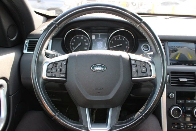 Used 2017 Land Rover Discovery Sport HSE AWD/4WD image 16