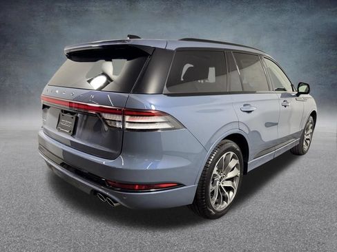 New 2026 Lincoln Aviator AWD image 4