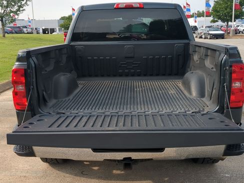 Used 2018 Chevrolet Silverado 1500 LT w/ LT Eassist Package AWD/4WD image 23