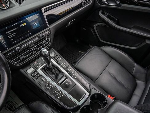 Used 2020 Porsche Macan S image 26