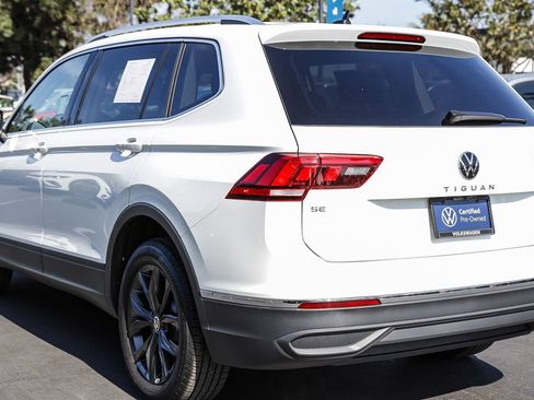 Used 2024 Volkswagen Tiguan SE AWD/4WD image 12