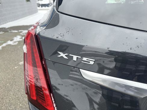 Used 2023 Cadillac XT5 Premium Luxury image 10