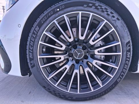 New 2026 Mercedes-Benz E 53 AMG e 4MATIC Sedan image 11