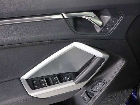 Certified 2025 Audi Q3 2.0T Premium w/ Convenience Package image 21